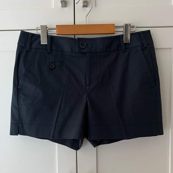 Banana Republic Pants - Banana Republic, women’s Martin Fit, stretch shorts, navy color